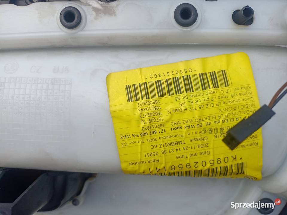 Boczek drzwi skoda octavia 2 Magnice