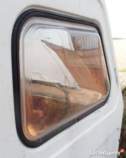 Szyby boczne do Niewiadów n126 sprzedam