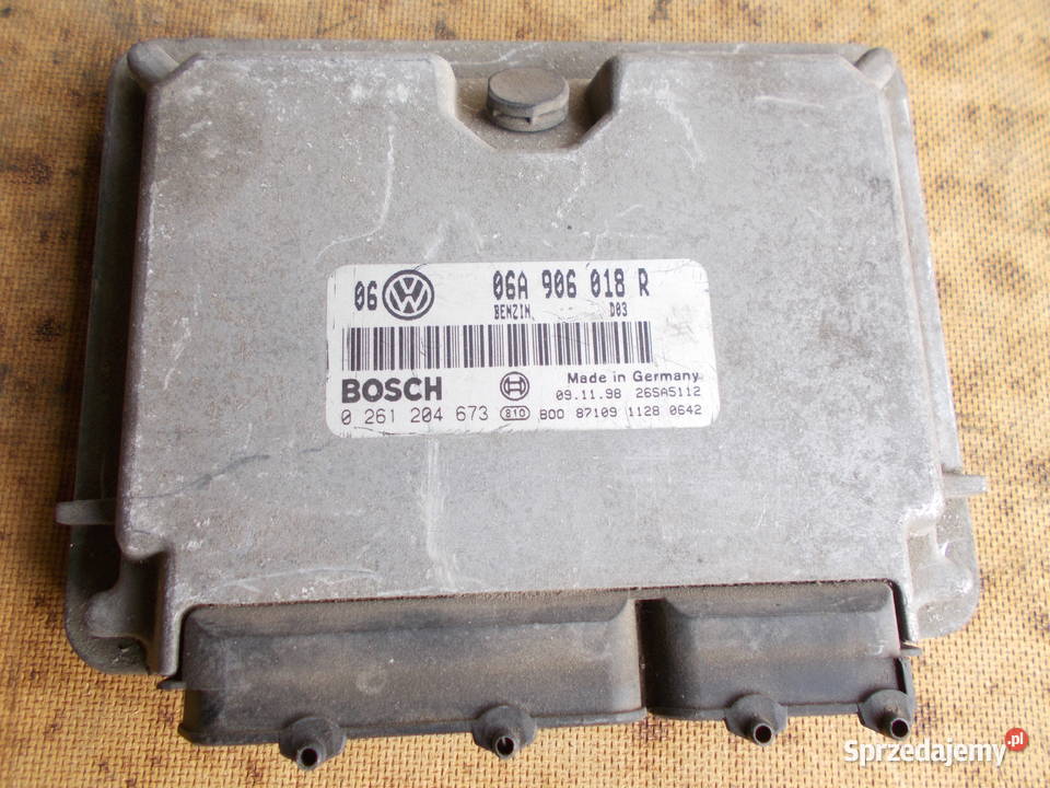 vw GOLF 18T AGU komputer 06A906018R sterownik Komputery