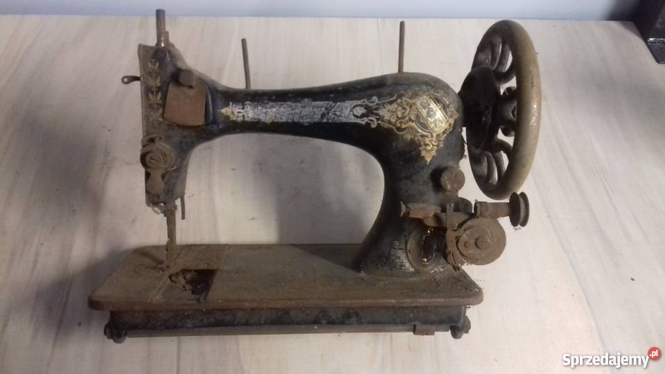 Zabytkowa maszyna do szycia antyk Strzyżów