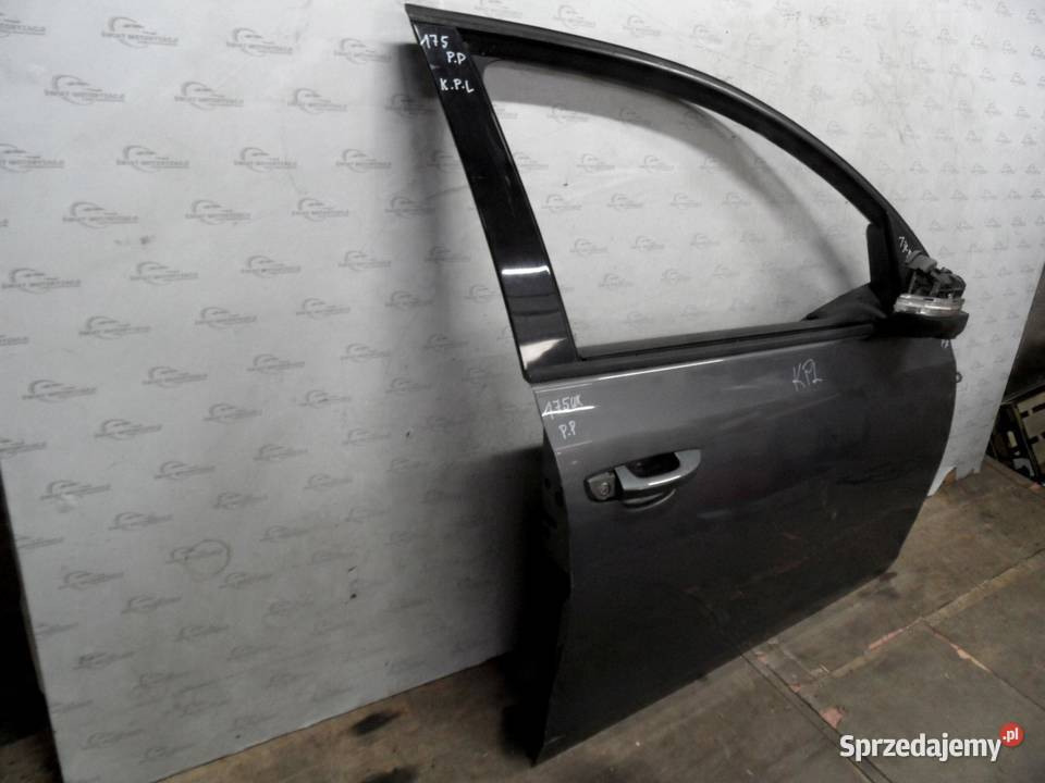 VW GOLF VI 10r drzwi prawe przód Drzwi