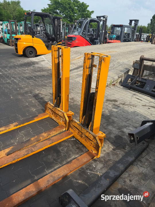 maszt lekki mały ciągnik maszt do ciągnika C330 Działoszyn