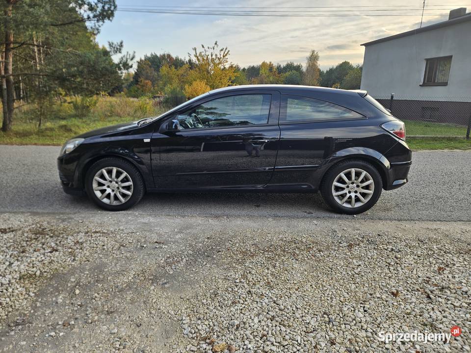 Sprzedam Opel Astra GTC 16 115 2008r niski serwisowany w ASO Motoryzacja Gomunice
