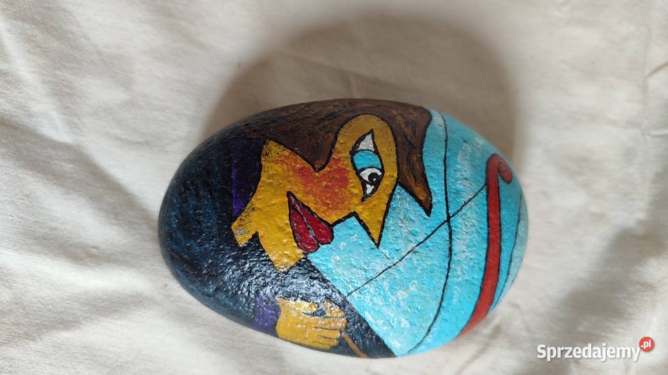 Duży ręcznie malowany kamień twarz portret Gdańsk