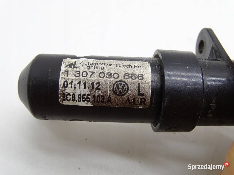 SPRYSKIWACZ LAMPY LEWY PRZÓD PRZEDNI VW PASSAT