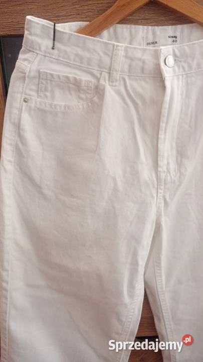 Białe jeansy petite szeroka nogawka Bez wzoru