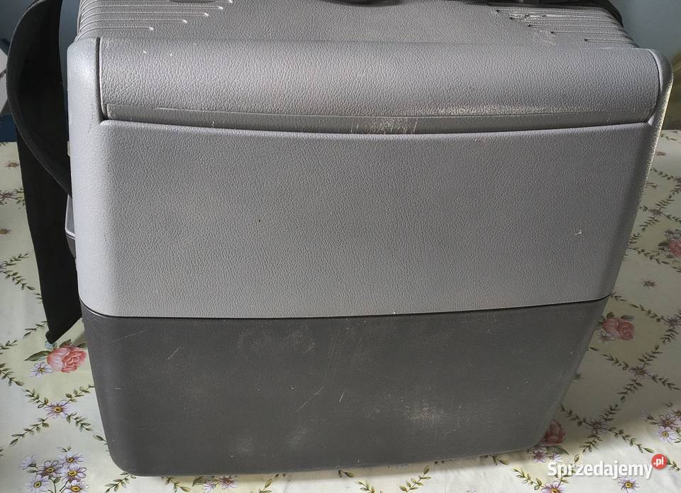 LODÓWKA PRZENOŚNA COOL BOX MERCEDES VITO Tyczyn