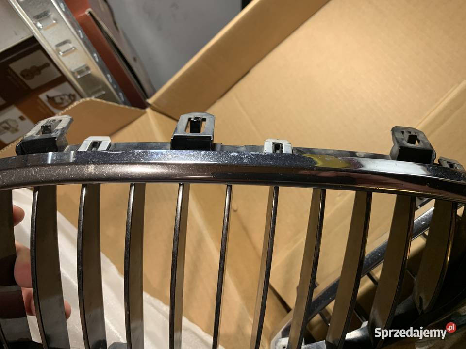 BMW E6061 nerki grill lewa i prawa Koziegłowy