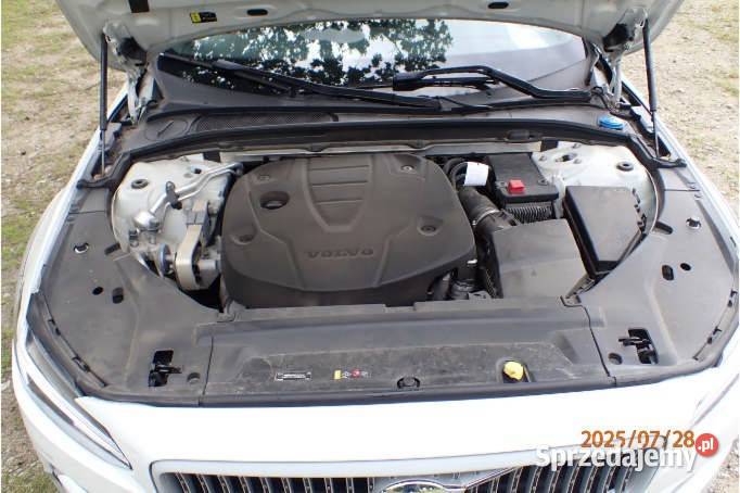 VOLVO V90 CC 2018 196900 ccm 190 Rok produkcji 2018 V90 Warszawa sprzedam