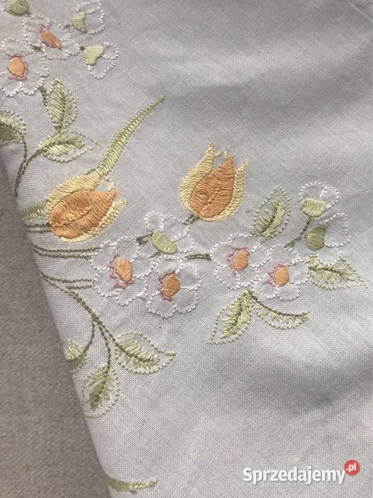 Obrus serweta retro ręcznie haftowany pastelowe biały