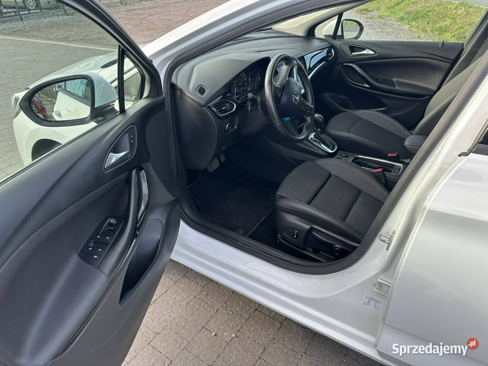Opel Astra L 2021