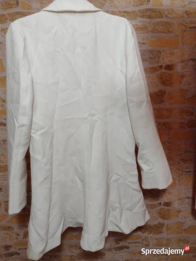 38M ASOSBiały rozkloszowany płaszcz do ślubu Kraków