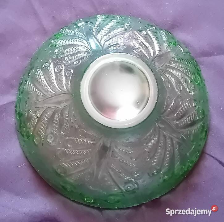 Zielona miska z pawiami szkło barwione w masie Porcelana i szkło Koźminek
