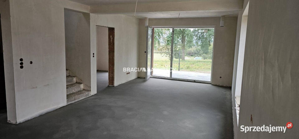 Dom wolnostojący na sprzedaż 140m2 Kocmyrzów małopolskie