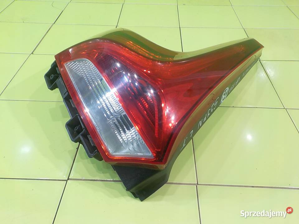 VOLVO V40 II 16D2 14r HB 5D lampa lewa tyl Suków sprzedam