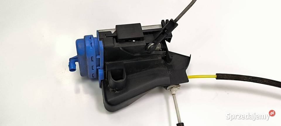 ZAMEK DRZWI LT VOLKSWAGEN PASSAT B5 8D0839015A Lipno