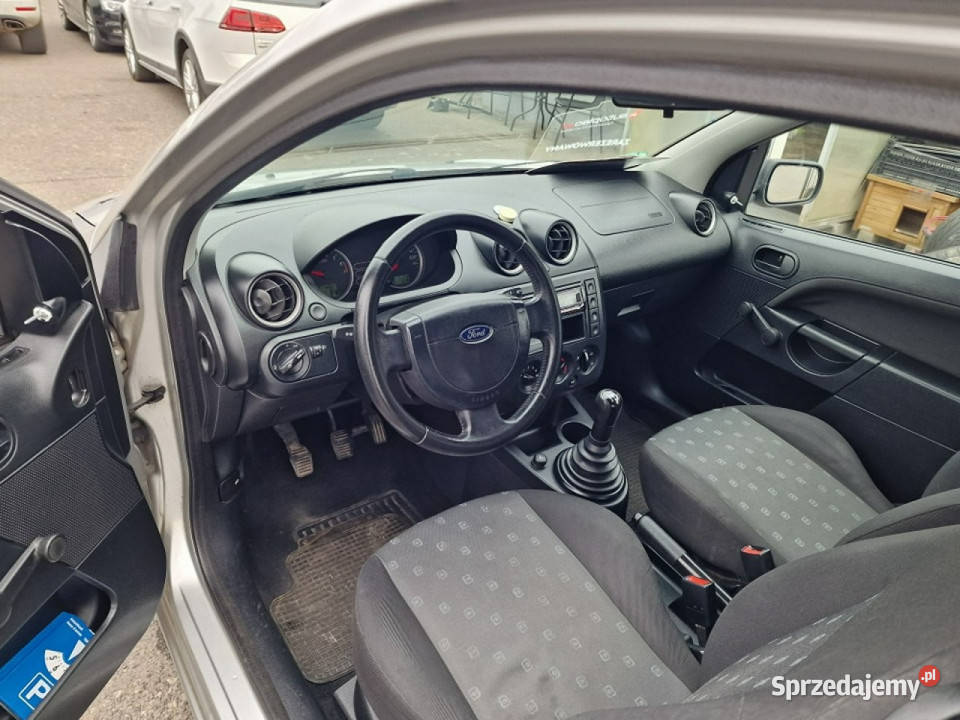 Ford Fiesta 13 Benzyna 60 Kliamtyzacja Alufelgi Fiesta Słupsk