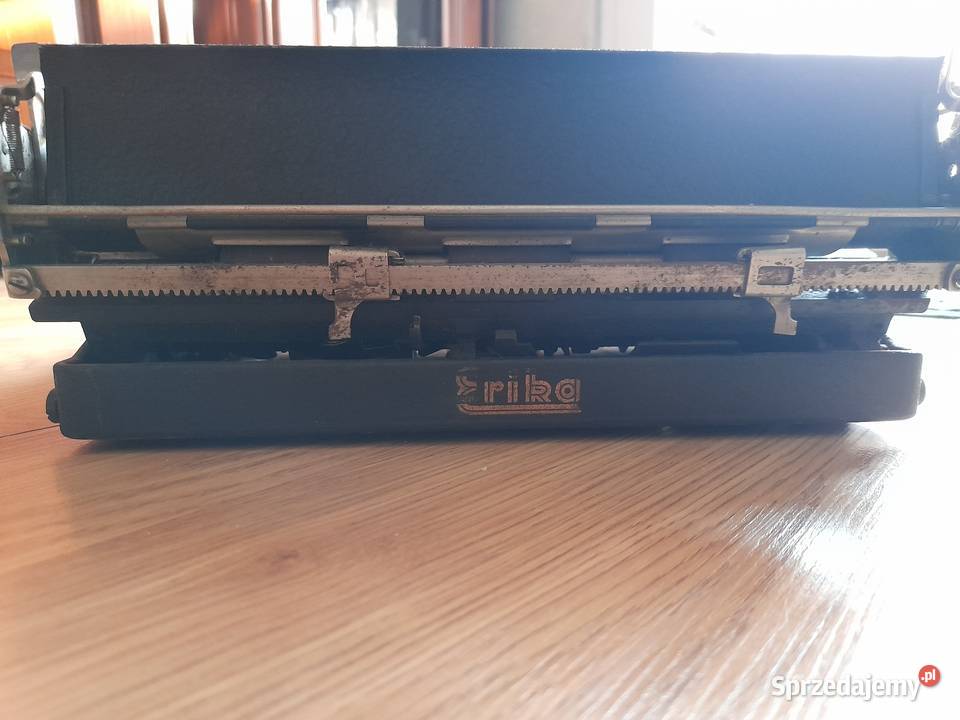 Stara niemiecka maszyna do pisania ERIKA Katowice