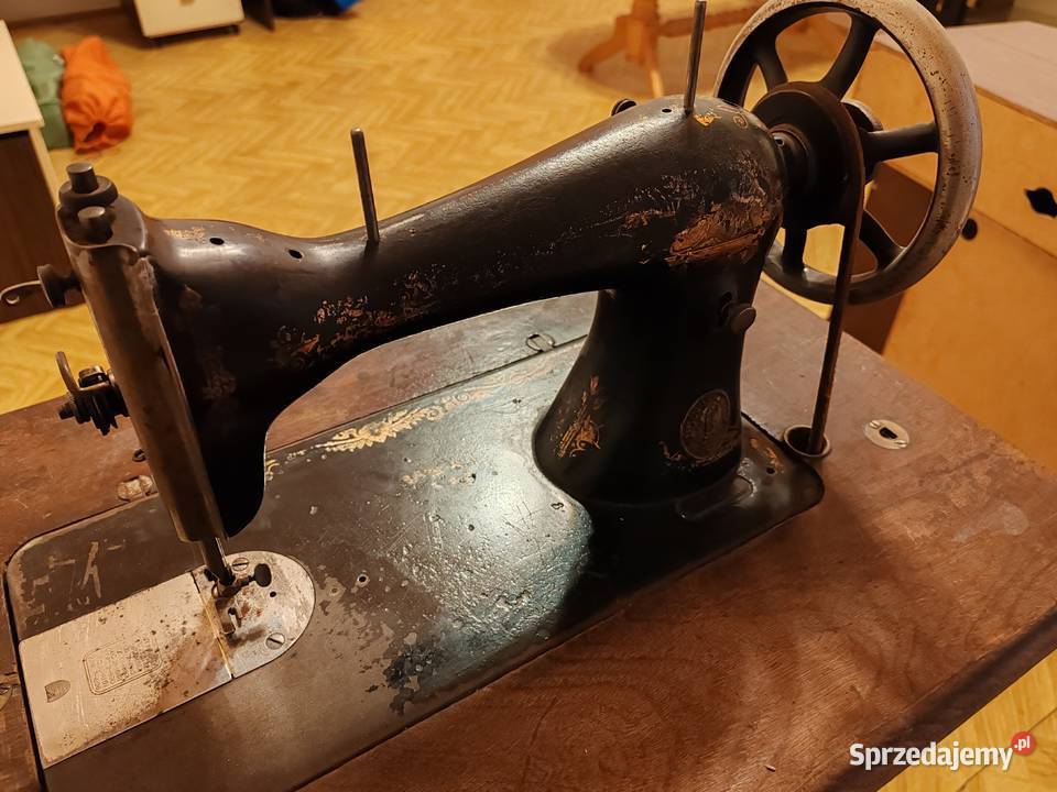 Maszyna d0 szycia SINGER stolikowa Antyki