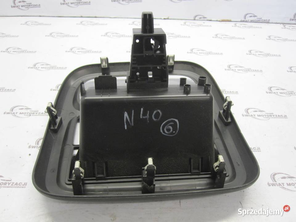 RENAULT TRAFIC III 15r ramka radia przełączników osobowe Kielce