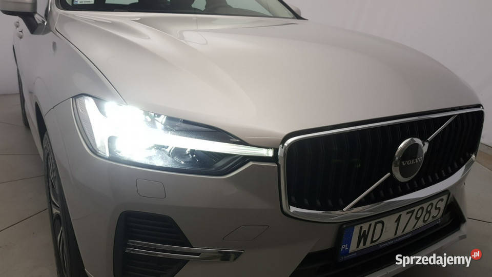 Volvo XC 60 B5 D AWD Momentum Pro Z Polskiego elektryczne lusterka Warszawa sprzedam