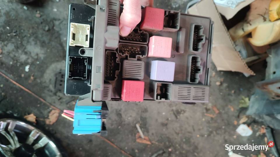Skrzynka bezpieczników BSI 8200534447 Renault Motoryzacja sprzedam