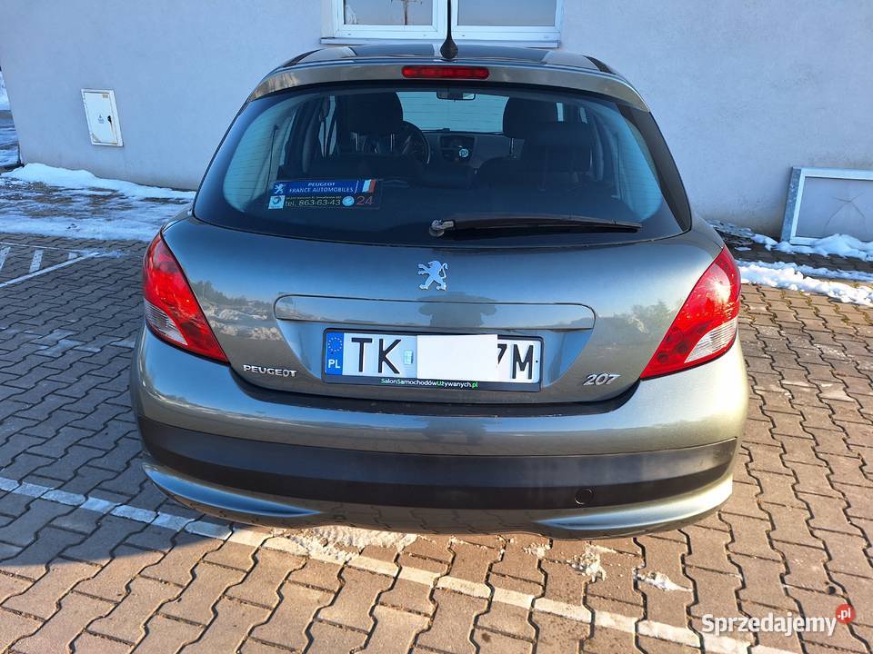 Sprzedam Peugeot 207 14 75 8v mały przebieh Hatchback Kielce