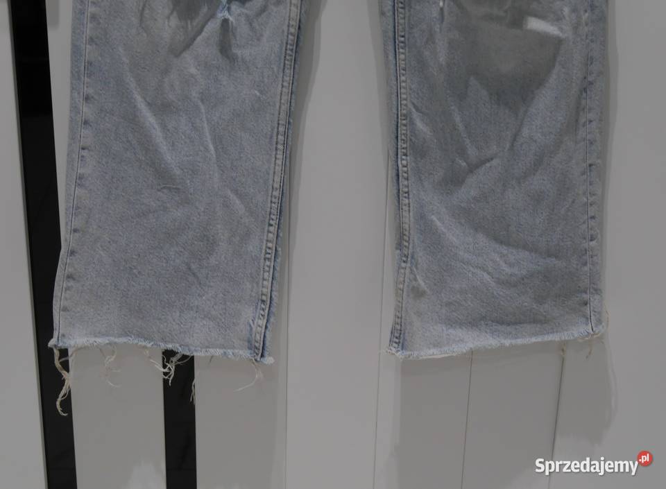 Bershka świetne spodnie dzwony z dziurami 32 XXS Wrocław