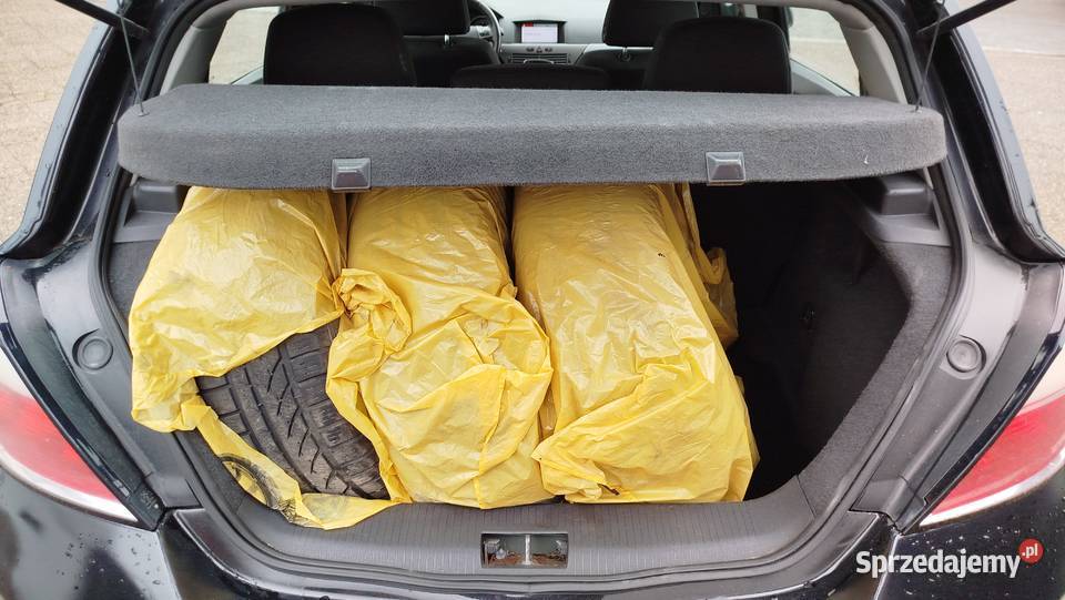 Opel Astra 19 CDTI 150 9 Lat w Jednych Rękach Bytów