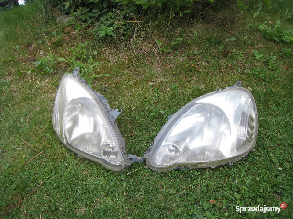 Lampa przednia prawa lewa Toyota Yaris I lift małopolskie