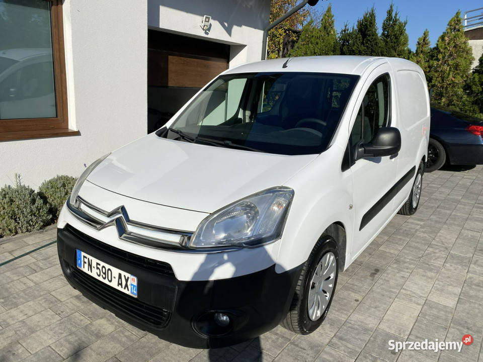 Citroen Berlingo Zadbany z oryginalnym gniazdo USB Poznań