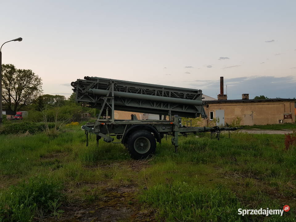 Przestawny maszt wojskowy o wysokości 25m Pozostałe
