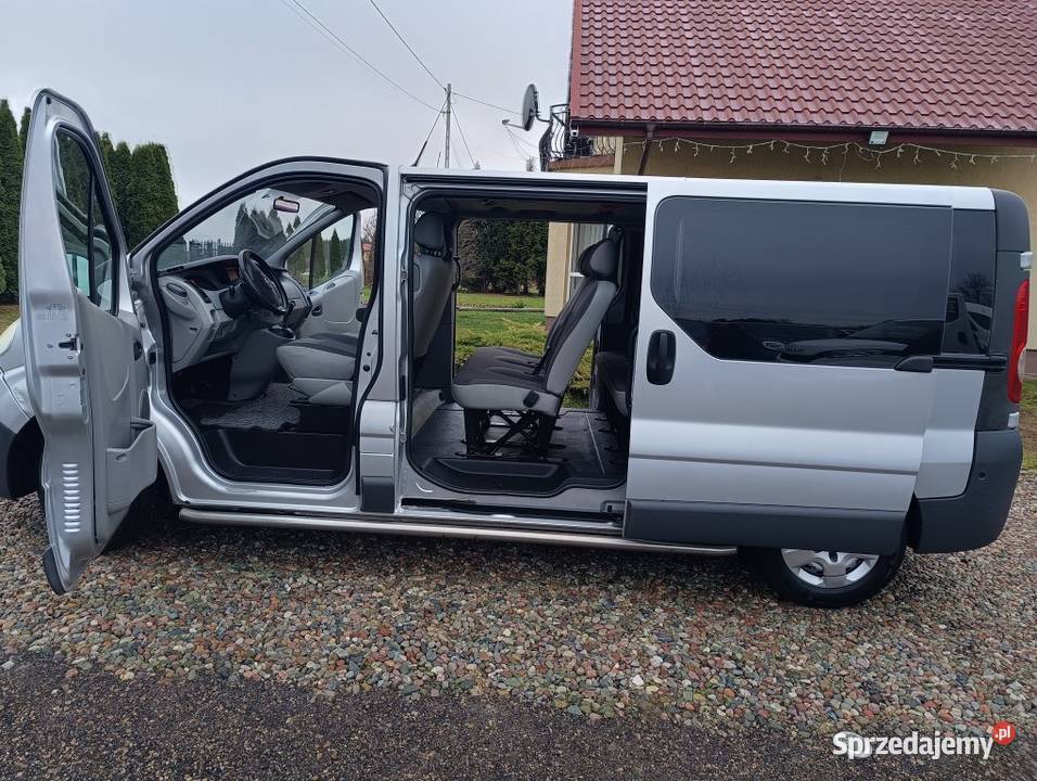 Opel Vivaro Long 20CDTI klima Automat 9osobowy Vivaro