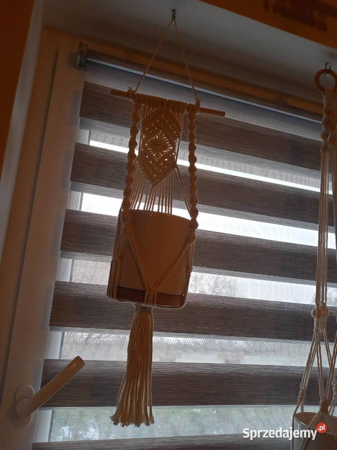 Kwietniki i polka z makramy sprzedam