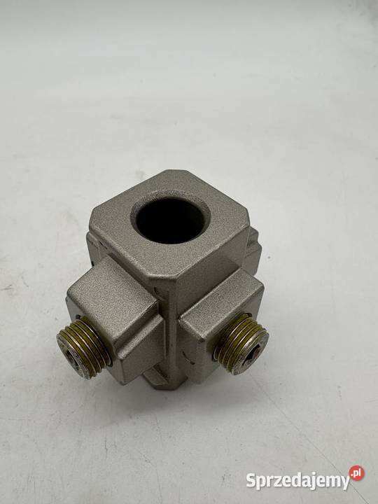 SMC Y34F02 Element z 4ma odejściami