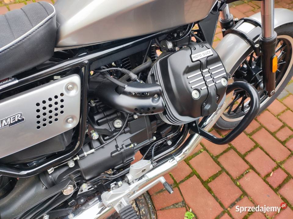 Moto Guzzi V 9 Roamer benzyna