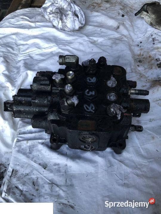 JCB 4CX Rozdzielacz Jastrzębniki