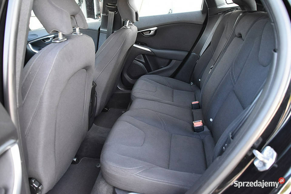 Volvo V40 20D2 120 Alu 17 Led Navi Gwarancja II kurtyny powietrzne Nowe Kucice