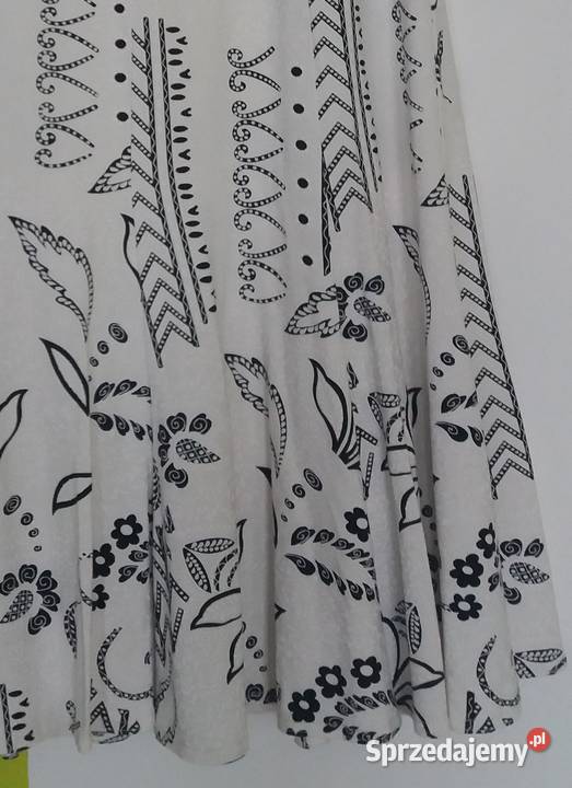 M4042 Wygodna spódnica