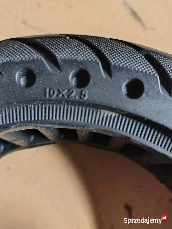 2x Solidne opony 10 do skutera elektrycznego Zawiercie sprzedam