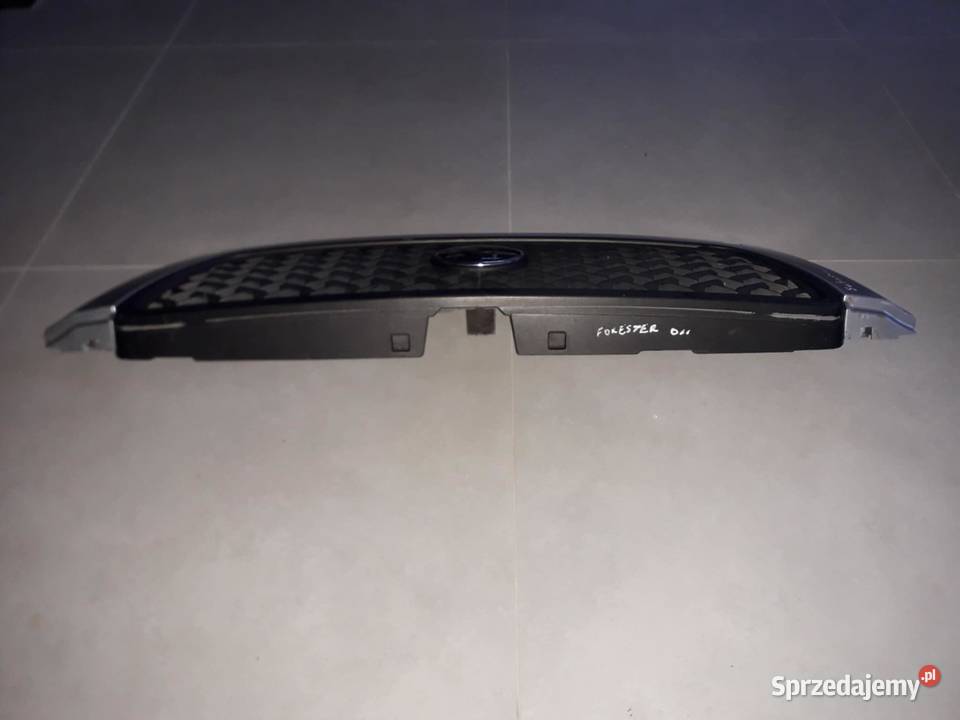 Subaru Forester SF grill wysyłka Atrapy Działoszyn sprzedam