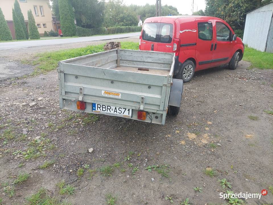 Przyczepka samochodowa 750 kiper resory burtowe Do samochodów osobowych Blizne