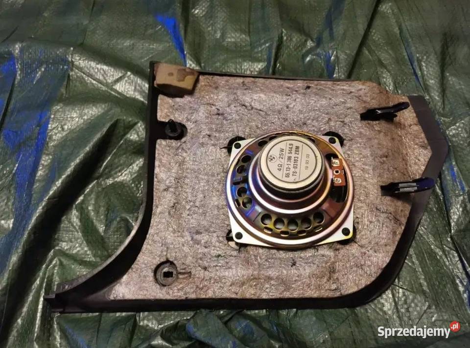 Maskownica osłona głośnika prawy przód BMW E34 śląskie