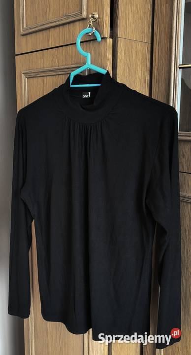 Bluzka czarna miękka Bluzki i koszule Zawory