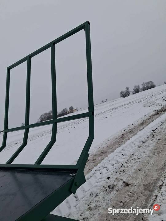 Przyczepa do slomy bel skrzynio palet Mgoszcz sprzedam