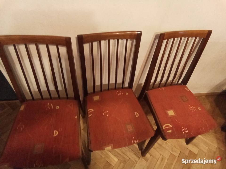 Czerwone krzesła PRL Radomsko mazowieckie sprzedam