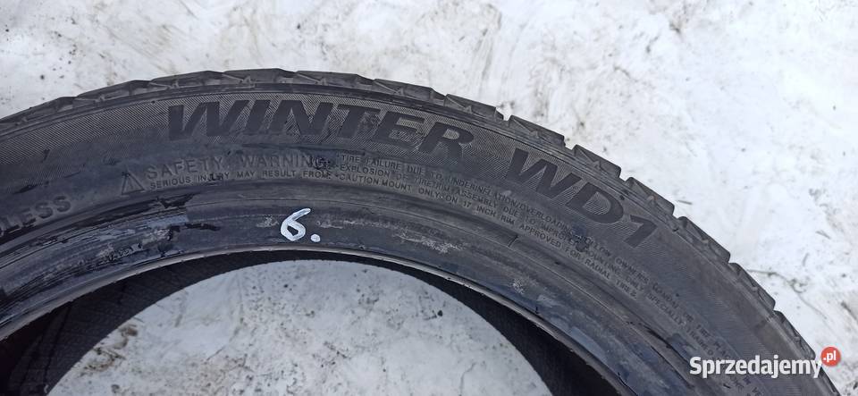 2 opony zimówki Delinte 2254517r 6mm 18r Samochodowe Imielin