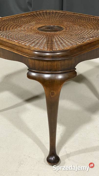 Stolik kawowy ludwikowski z rafią orzech Meble zachodniopomorskie