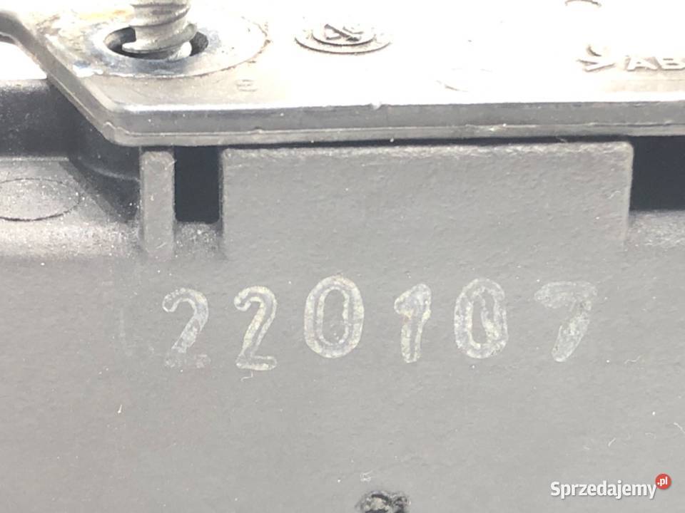 LISTWA KLAPY TYŁ AUDI A6 C6 SedanLimuzyna 0411