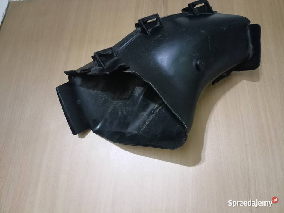 BMW 1 E87 KANAŁ DOLOT POWIETRZA HAMULCA PRAWY Mietków
